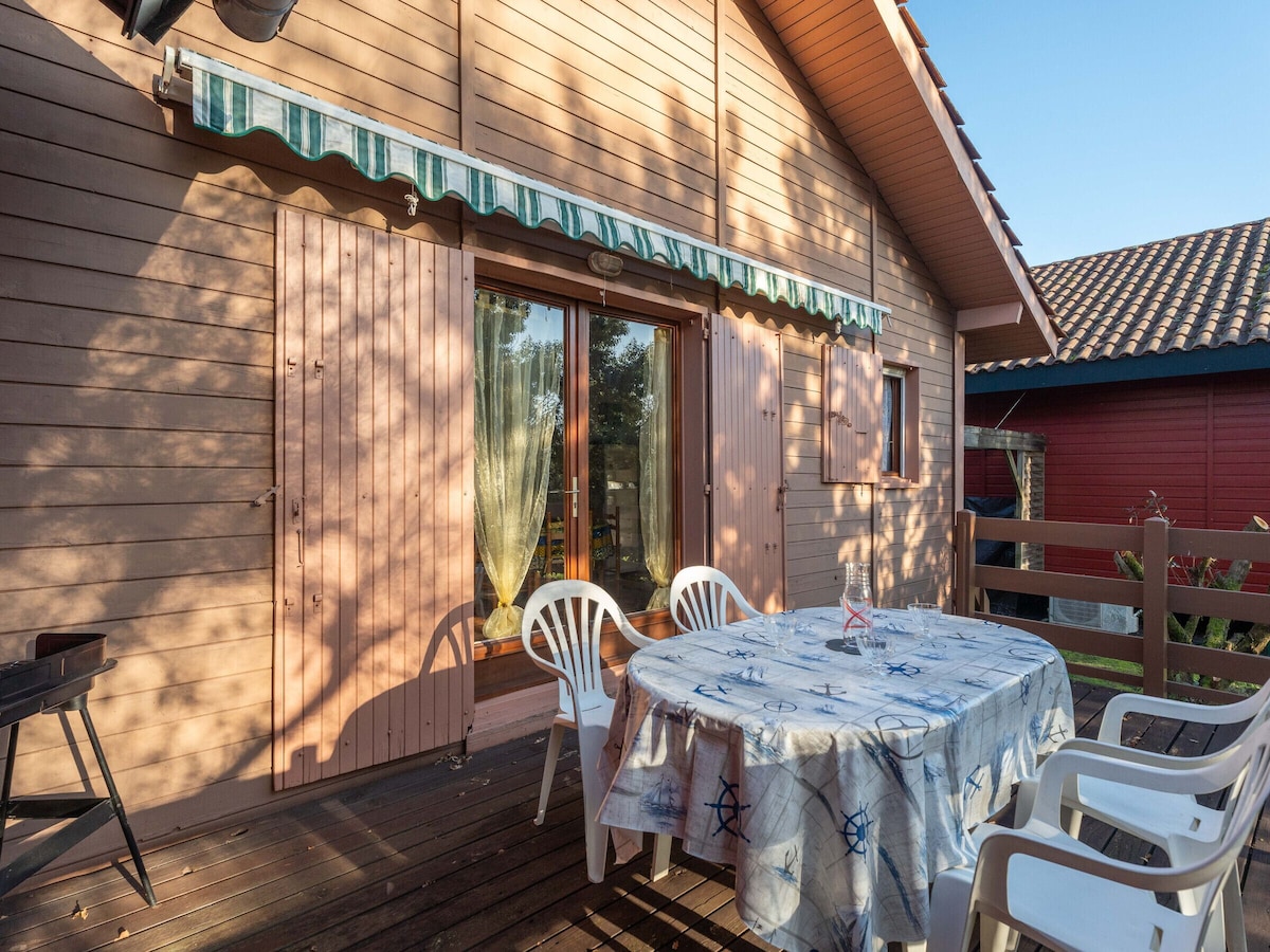 Charming Pine Chalet 5